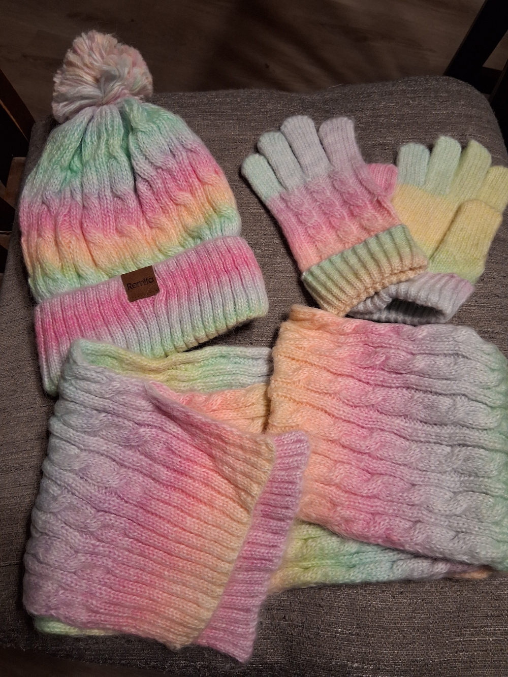Kids 3 Piece Pastel Tie-Dye Knit Hat, Gloves & Scarf Set Nwt